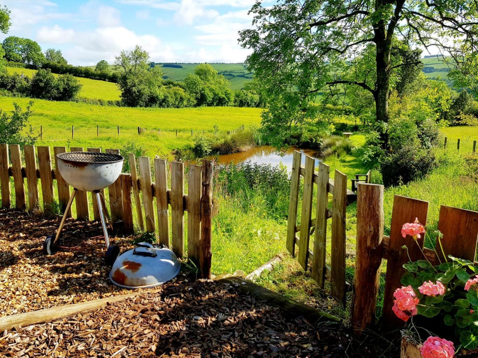 Eco Accommodation Cornflower Holiday Craven Arms Exteriör bild