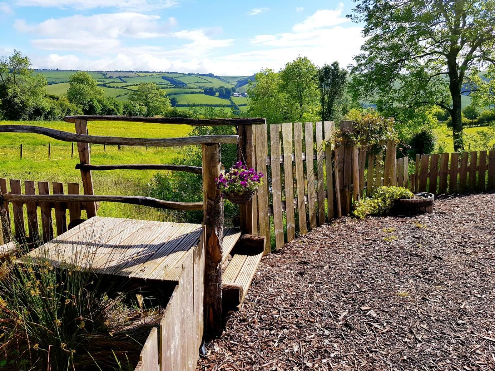 Eco Accommodation Cornflower Holiday Craven Arms Exteriör bild